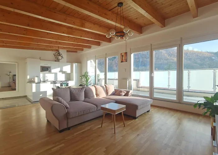 Beehome Apartment